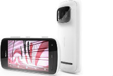 Nokia pokazala jeftinu Lumiu Nokia pokazala jeftinu Lumiu